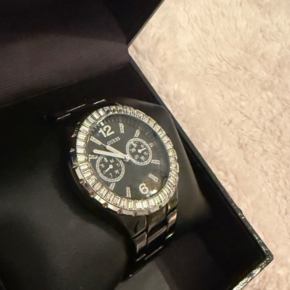 Guess Chill Black SS Swarovski Crystals Watch - Picture 8 of 16